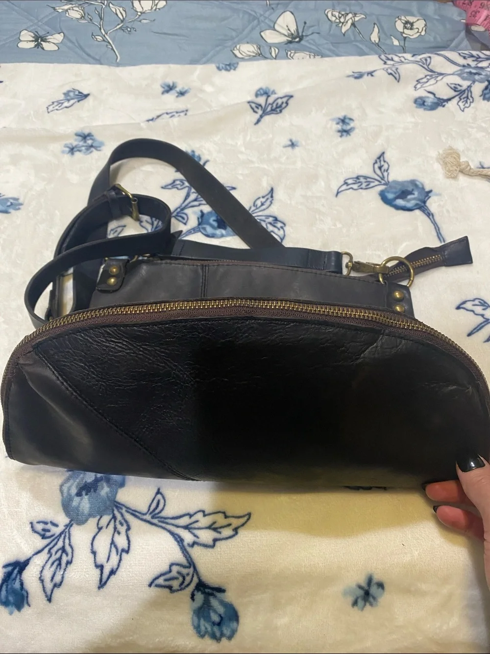Bed Stu Tahiti Black/Dark Brown Leather Crossbody Bag with Brass Hardware - Picture 6 of 16
